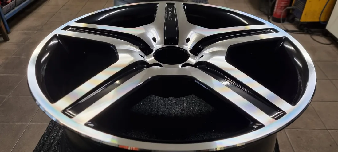 Felújított alufelni, részletes munkafázis